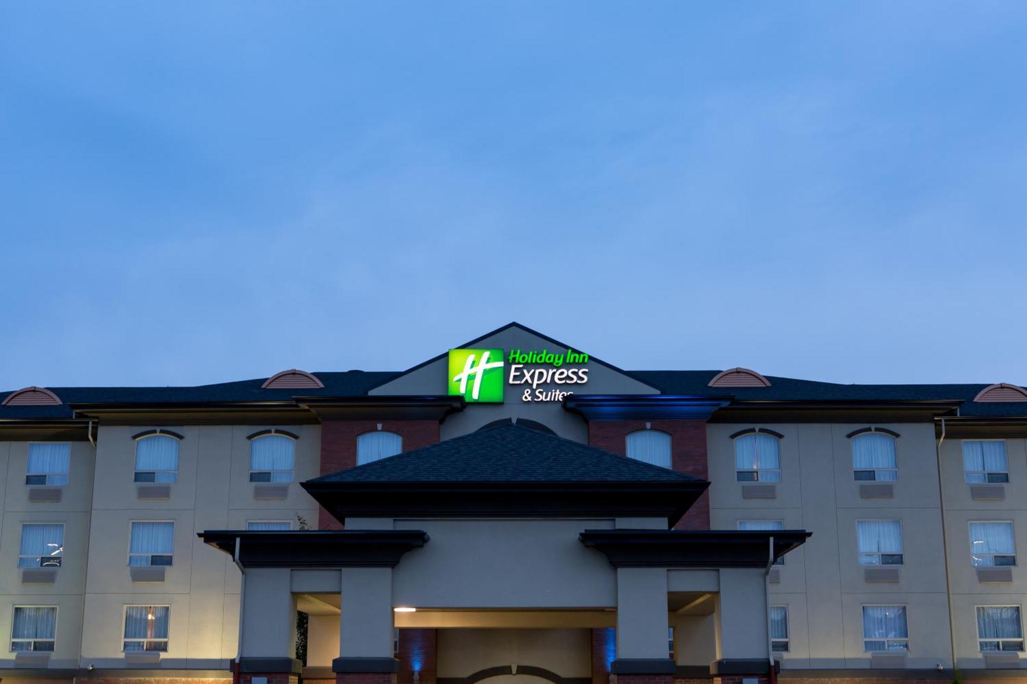 Holiday Inn Express & Suites Drayton Valley By Ihg Exterior photo