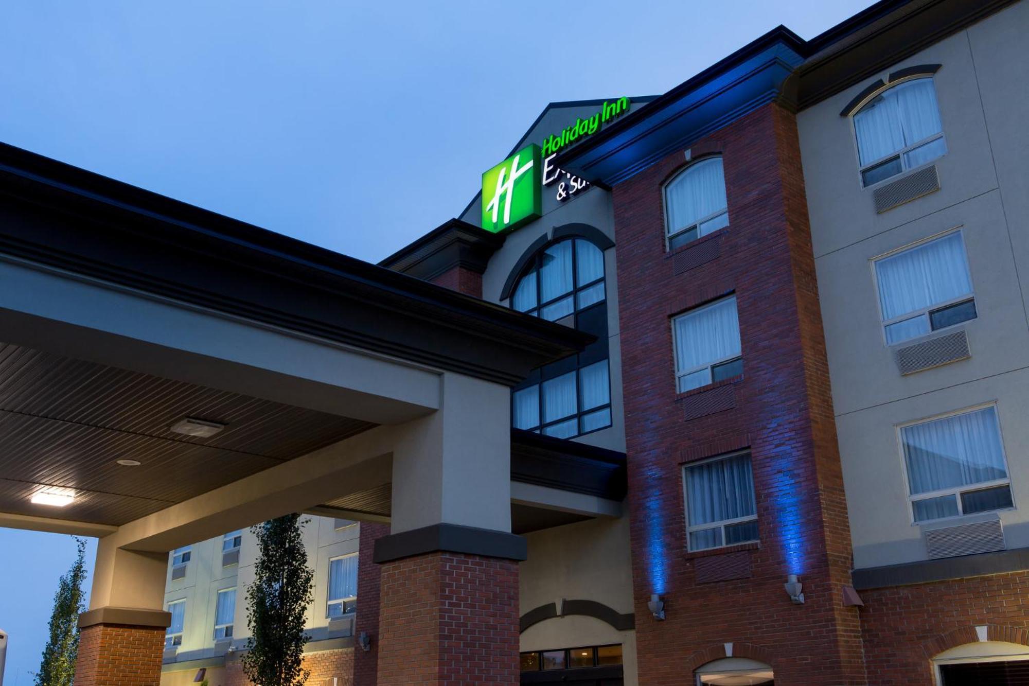 Holiday Inn Express & Suites Drayton Valley By Ihg Exterior photo