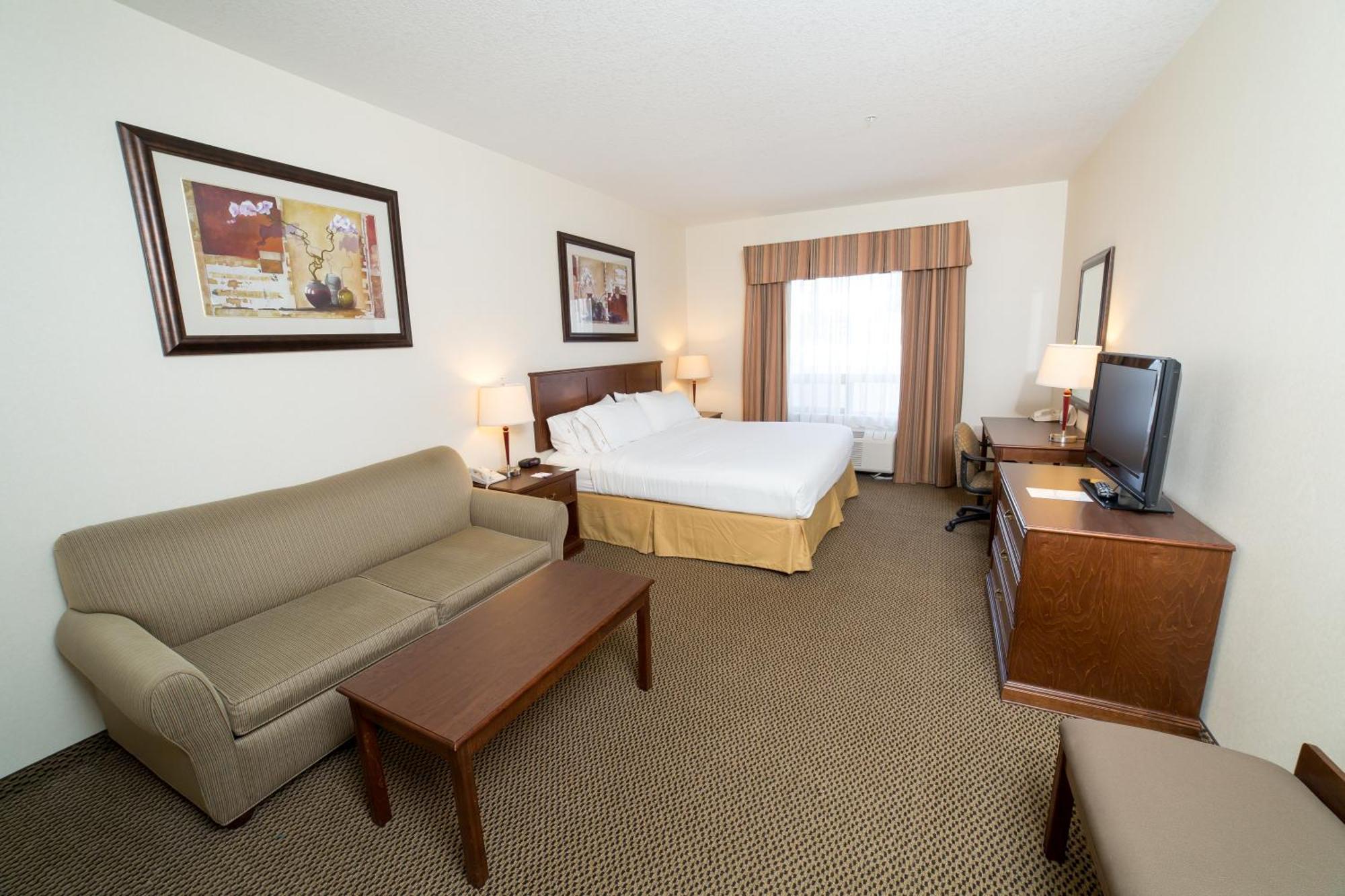Holiday Inn Express & Suites Drayton Valley By Ihg Exterior photo